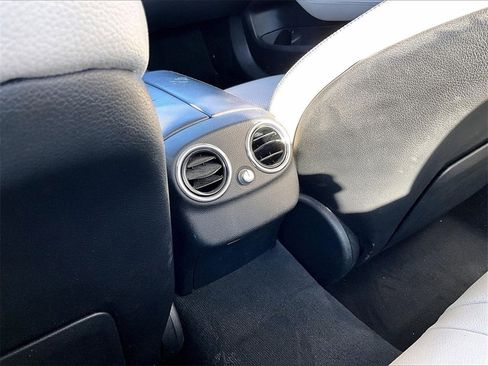 Used 2016 Mercedes-Benz C 300 Sedan image 28