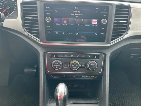 Used 2019 Volkswagen Atlas SE w/ Towing Package FWD image 17