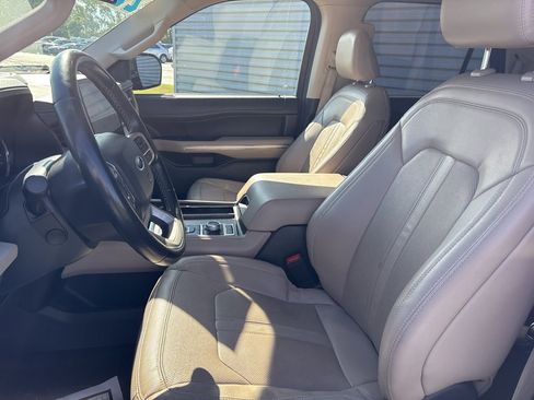 Used 2022 Ford Expedition Limited image 26