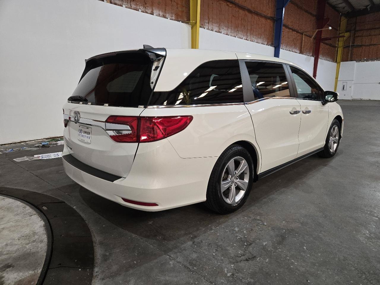 Used 2018 Honda Odyssey EX-L image 7