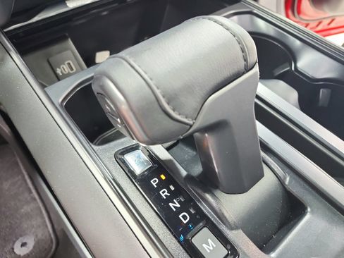 Used 2025 Ford F150 Lariat AWD/4WD image 31