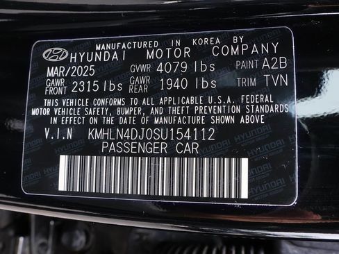 Certified 2025 Hyundai Elantra Limited FWD image 45