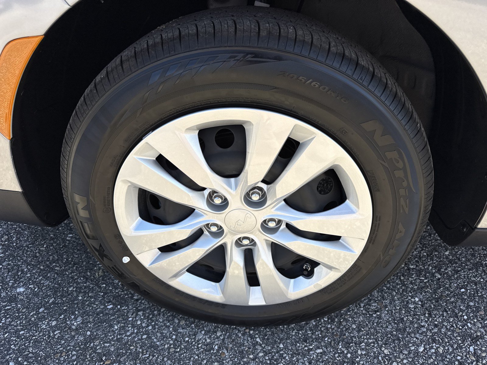Used 2025 Kia Soul LX FWD image 10