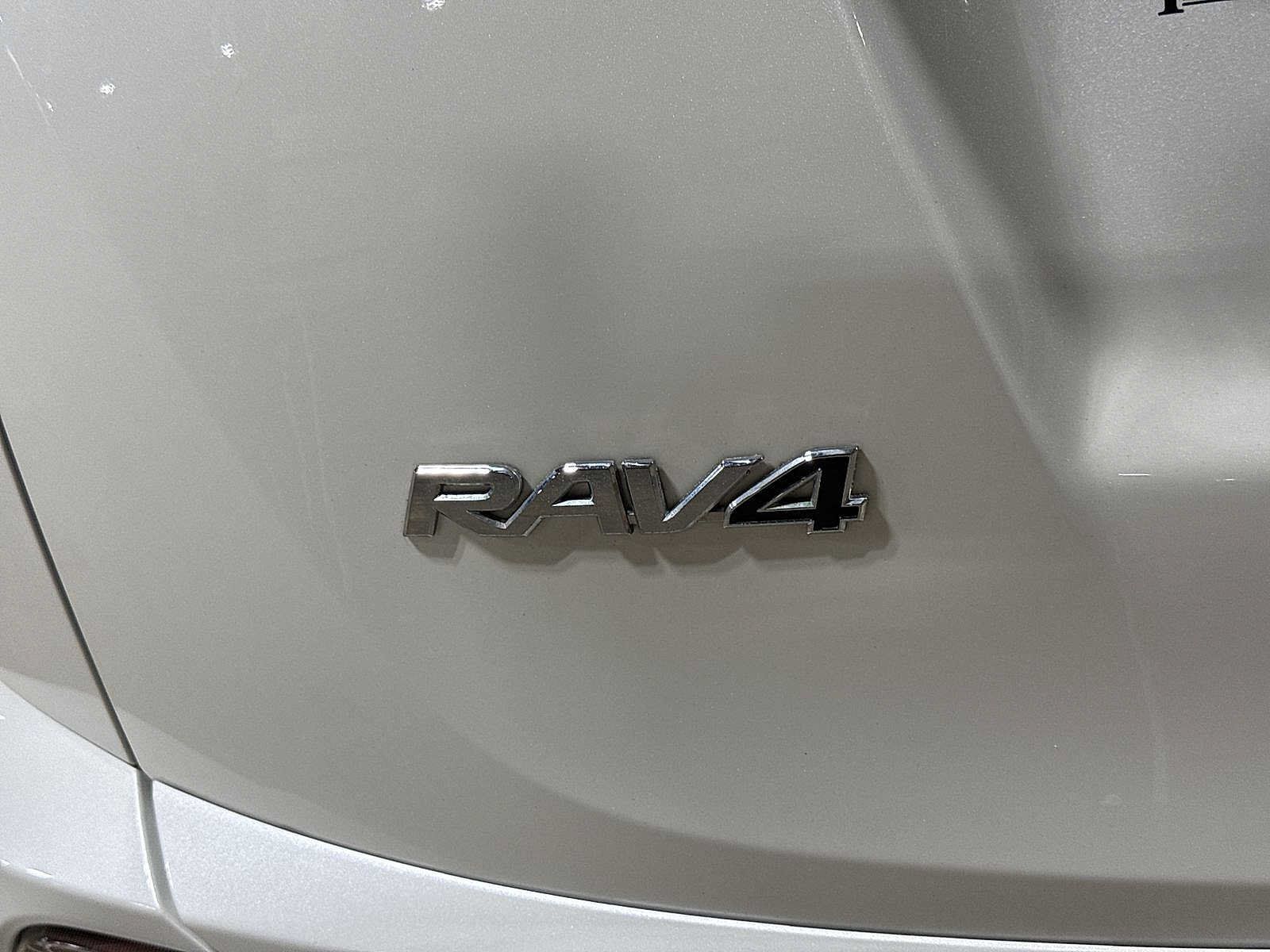 Used 2016 Toyota RAV4 Limited w/ Advanced Technology Package AWD/4WD image 28