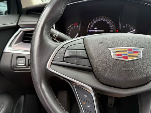 Used 2017 Cadillac XT5 Luxury w/ Driver Awareness Package image 24