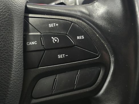 Used 2019 Jeep Cherokee Trailhawk w/ Cold Weather Group image 29