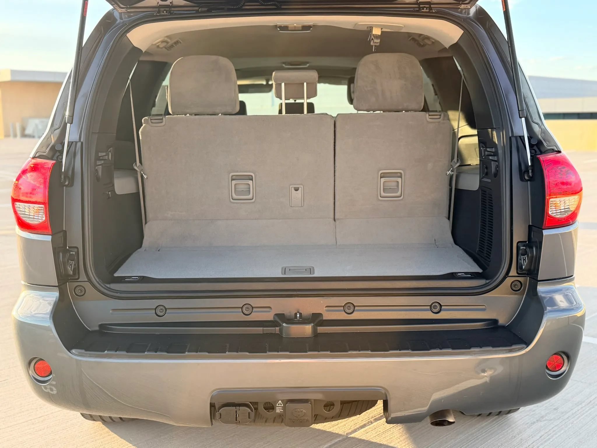 Used 2013 Toyota Sequoia SR5 AWD/4WD image 14