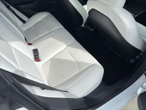Used 2021 Tesla Model 3 Performance image 17