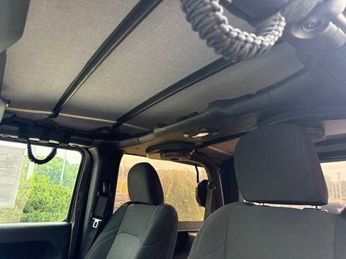 Used 2018 Jeep Wrangler Sport AWD/4WD image 28