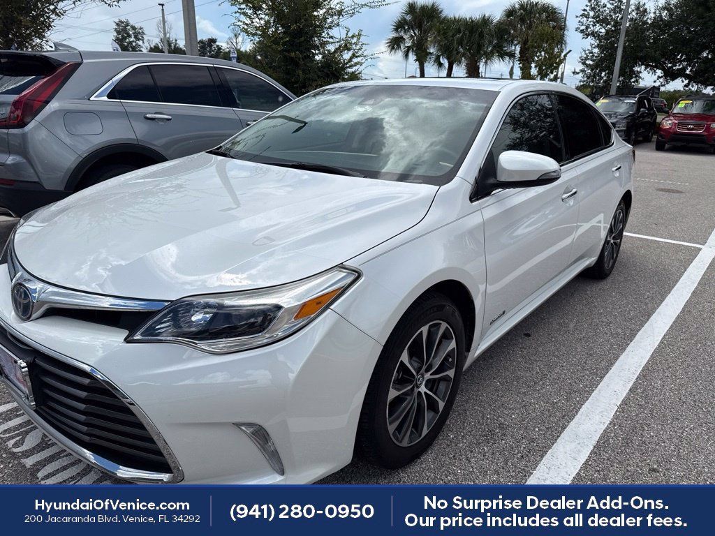 Used 2018 Toyota Avalon XLE Premium FWD image 6