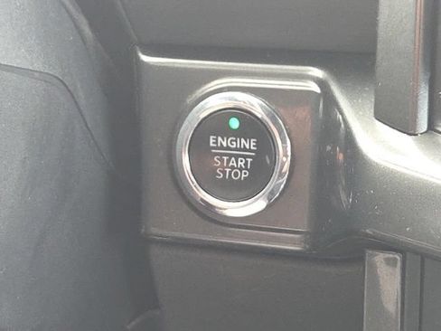 Used 2023 Ford F150 XLT AWD/4WD image 44