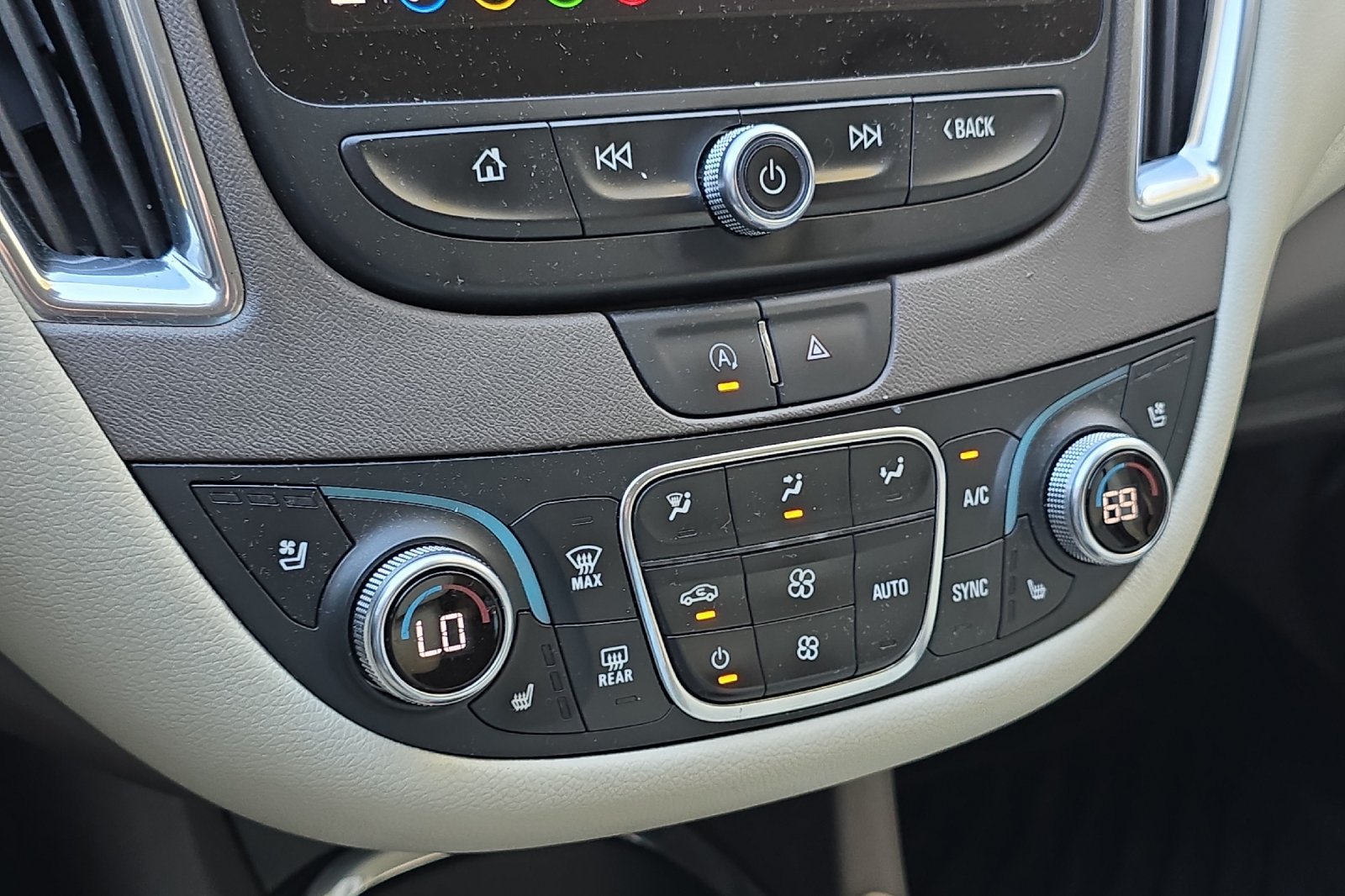 Used 2024 Chevrolet Malibu LT FWD image 19