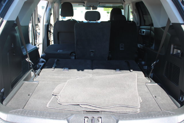 Used 2023 Ford Explorer XLT RWD image 43