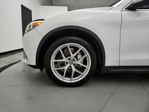 Used 2019 Alfa Romeo Stelvio AWD image 30