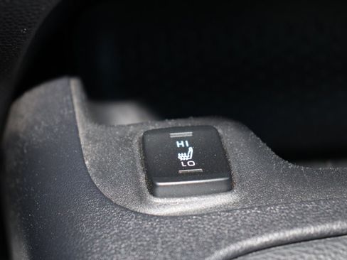 Certified 2021 Toyota Corolla XSE image 28