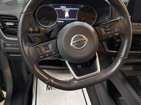 Used 2021 Nissan Rogue SL image 11