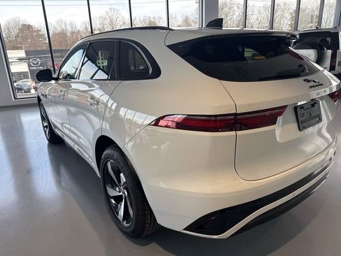 Used 2025 Jaguar F-PACE R-Dynamic S image 10