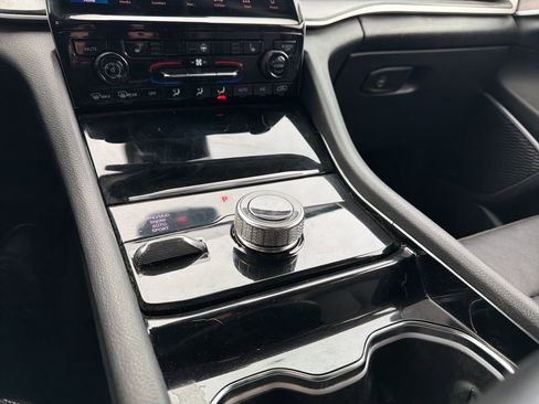 Used 2021 Jeep Grand Cherokee L Limited image 23