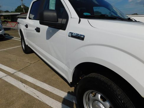 Used 2017 Ford F150 XL w/ XL Power Equipment Group AWD/4WD image 9