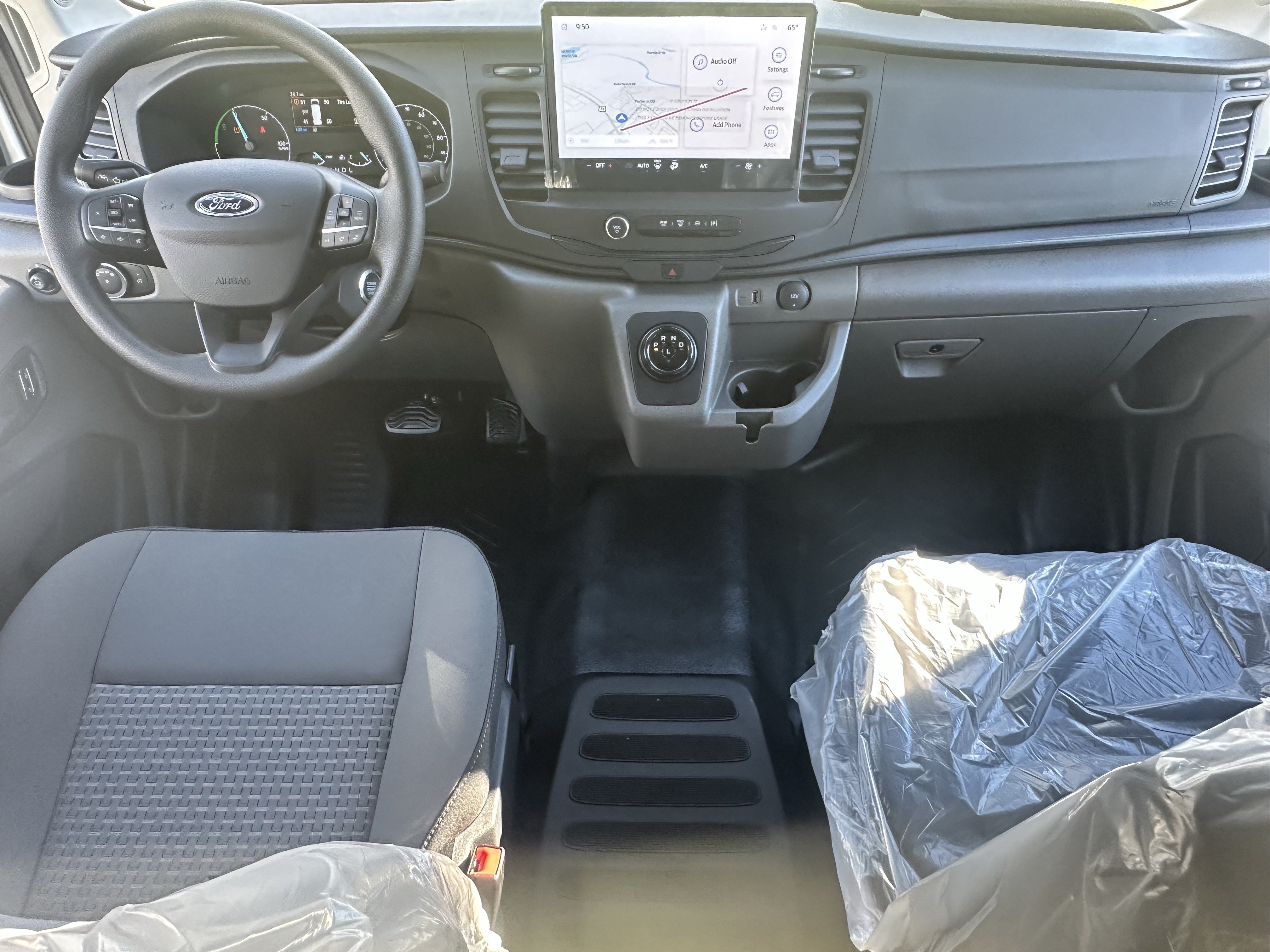 Used 2024 Ford E-Transit Low Roof RWD image 20