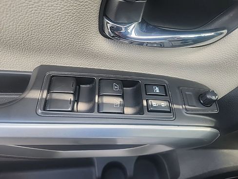 Used 2021 Nissan Titan SV w/ SV Convenience Package AWD/4WD image 25