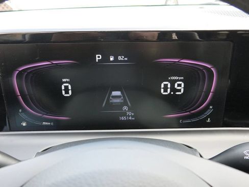 Used 2024 Kia Seltos LX AWD/4WD image 25