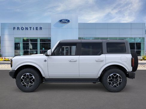 New 2025 Ford Bronco Outer Banks image 3