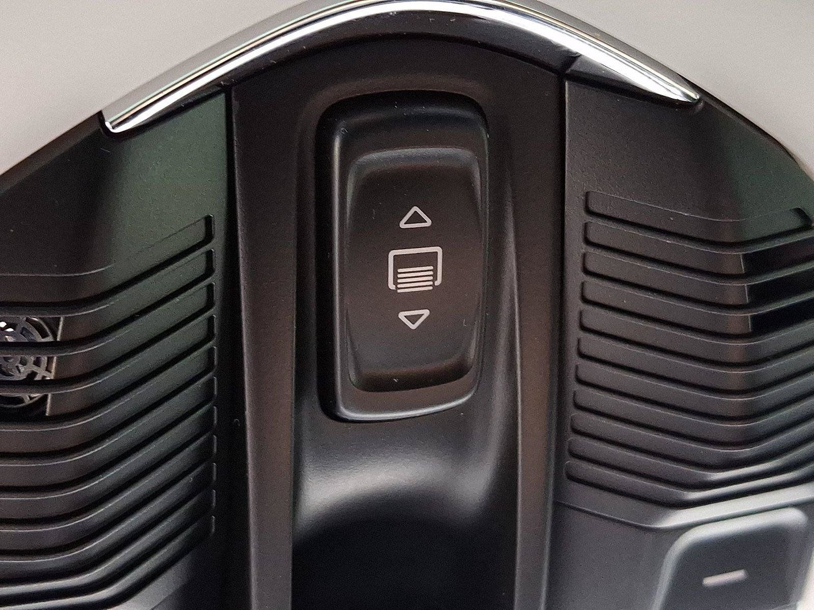 Used 2021 Porsche Macan S AWD/4WD image 24
