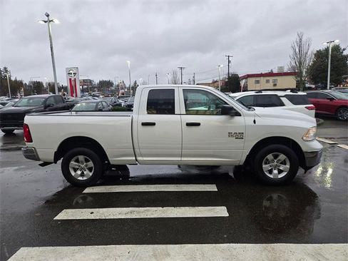 Used 2024 RAM 1500 Classic SLT image 6