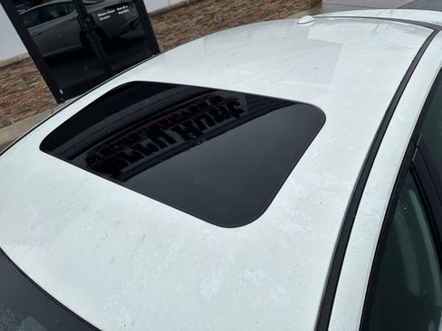 Used 2022 Nissan Altima 2.5 SV w/ SV Premium Package image 12