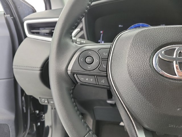 Used 2026 Toyota Corolla Cross LE FWD image 22