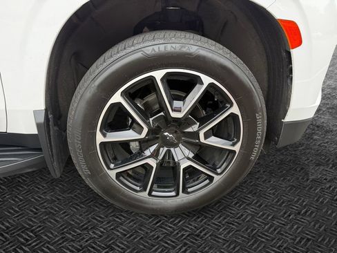 Used 2024 Chevrolet Tahoe RST w/ Luxury Package AWD/4WD image 11