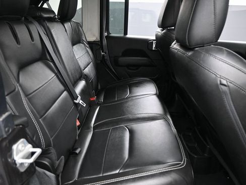 Used 2022 Jeep Wrangler Unlimited Sahara w/ Cold Weather Group image 31