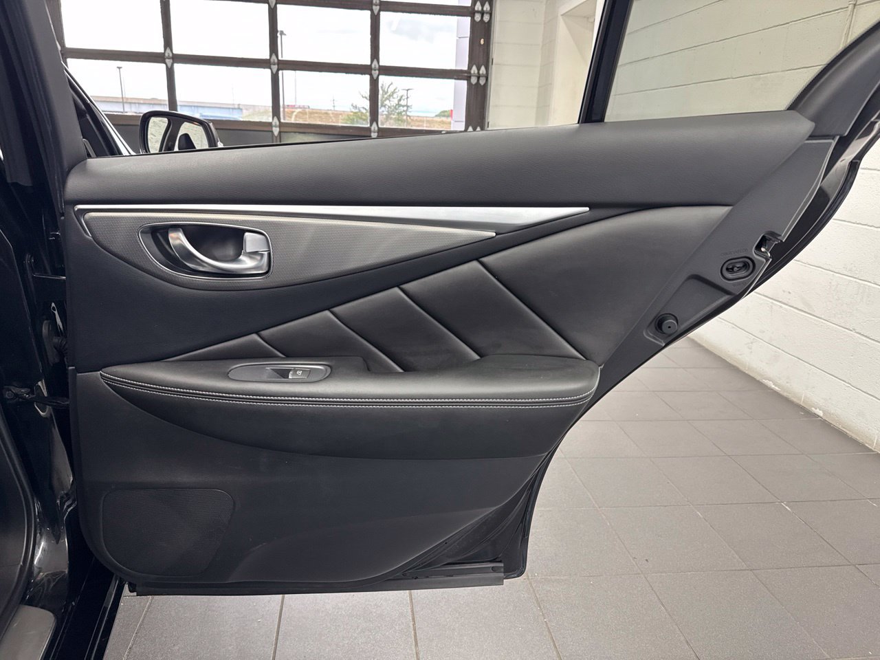 Used 2018 INFINITI Q50 Sport w/ Sensory Package (Sport) AWD/4WD image 49