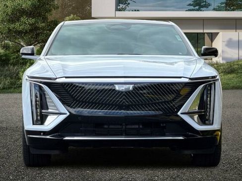 New 2026 Cadillac Lyriq Luxury image 9