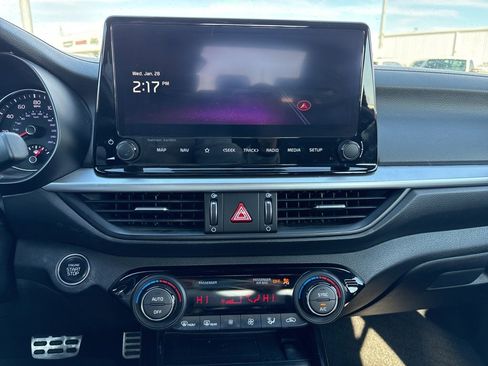 Used 2023 Kia Forte GT-Line w/ GT-Line Premium Package image 16