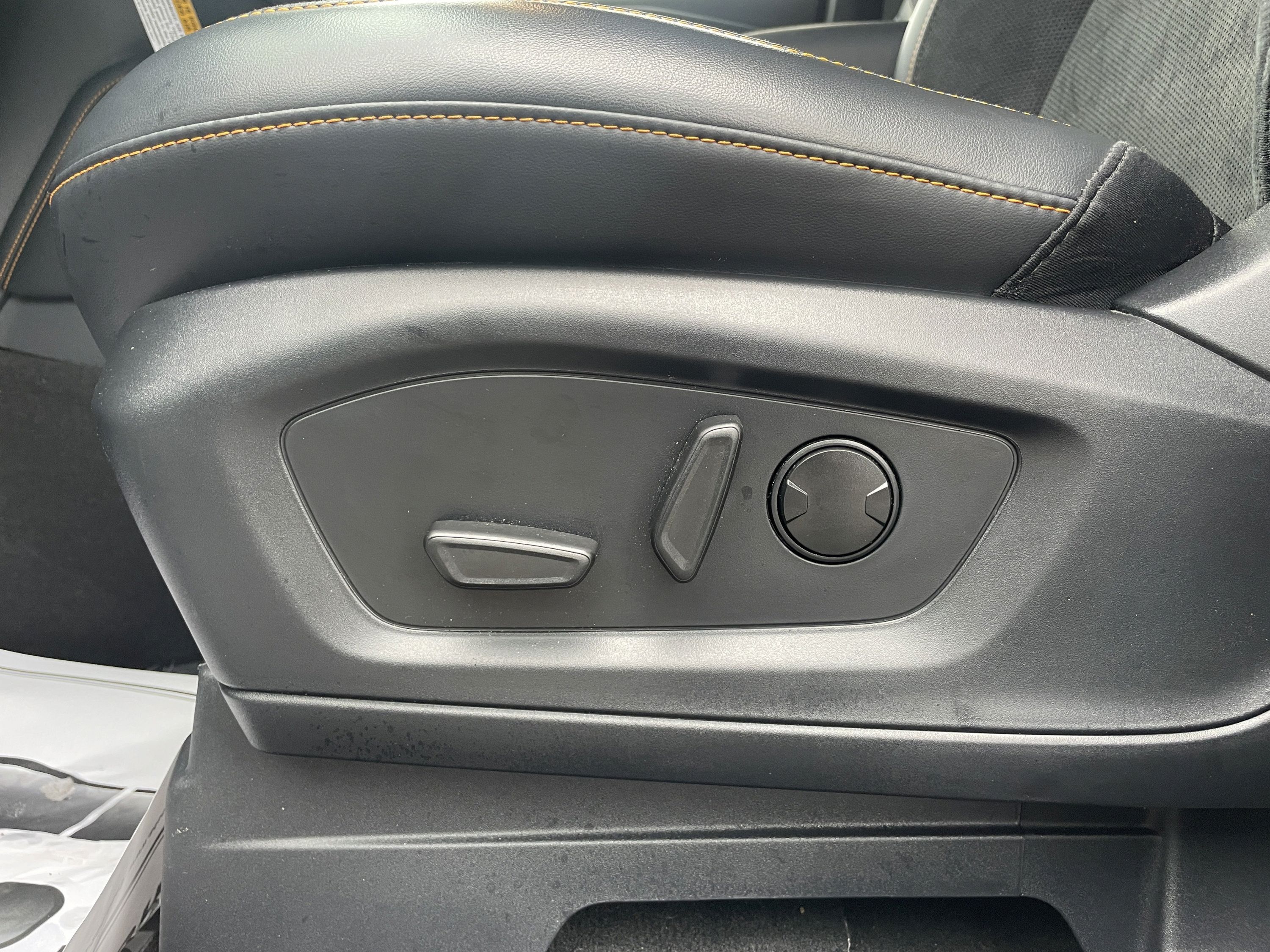 Used 2026 Ford Explorer Tremor w/ Tremor Convenience Package AWD/4WD image 17