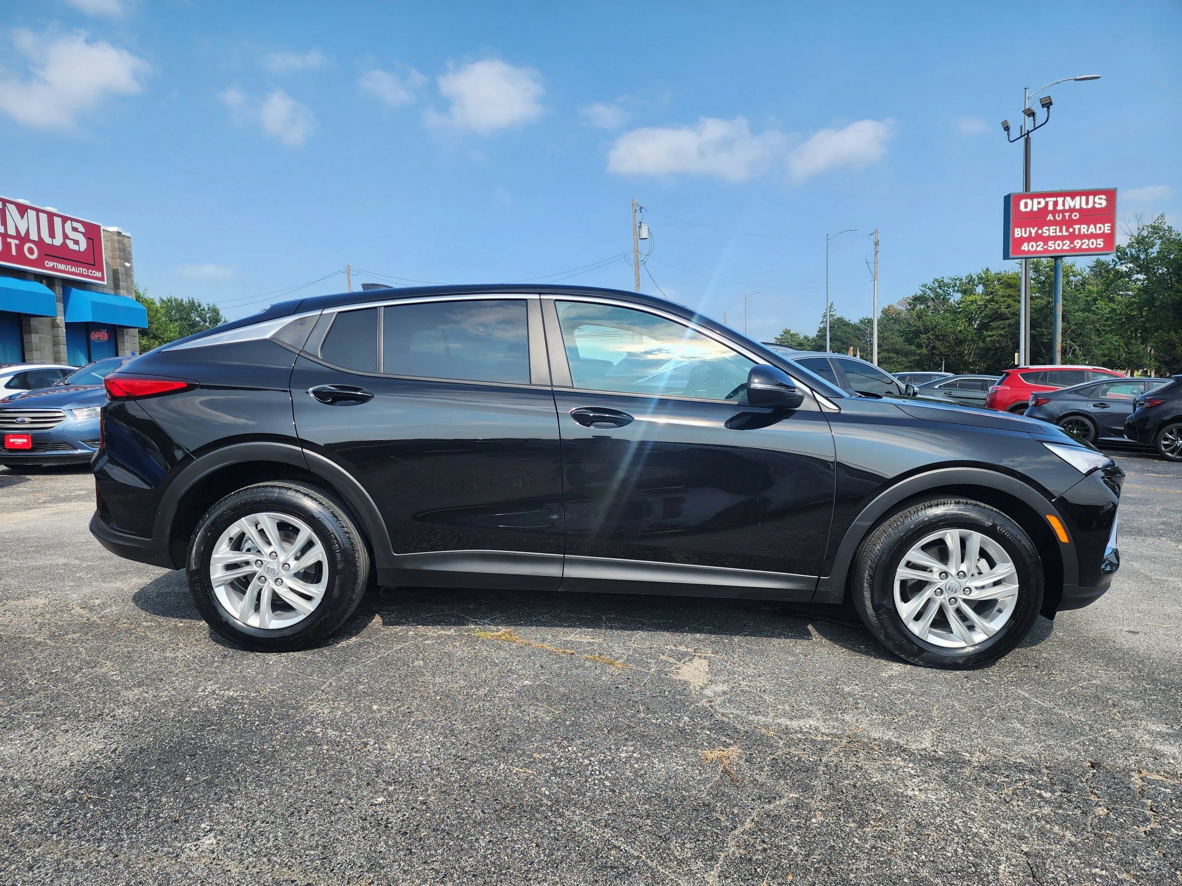 Used 2024 Buick Envista Sport Touring w/ Convenience I Package FWD image 8