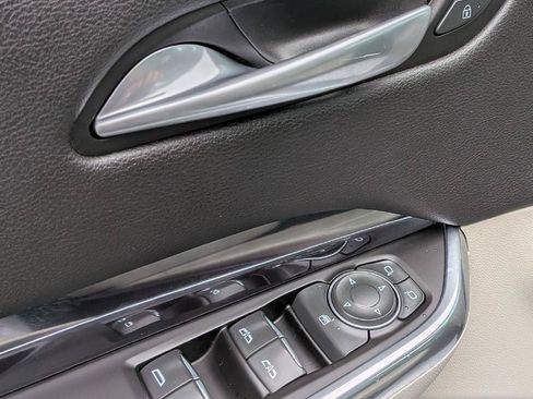 Used 2019 Cadillac XT4 Luxury w/ Cold Weather Package AWD/4WD image 13