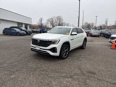 Used 2024 Volkswagen Atlas Cross Sport SEL R-Line image 7