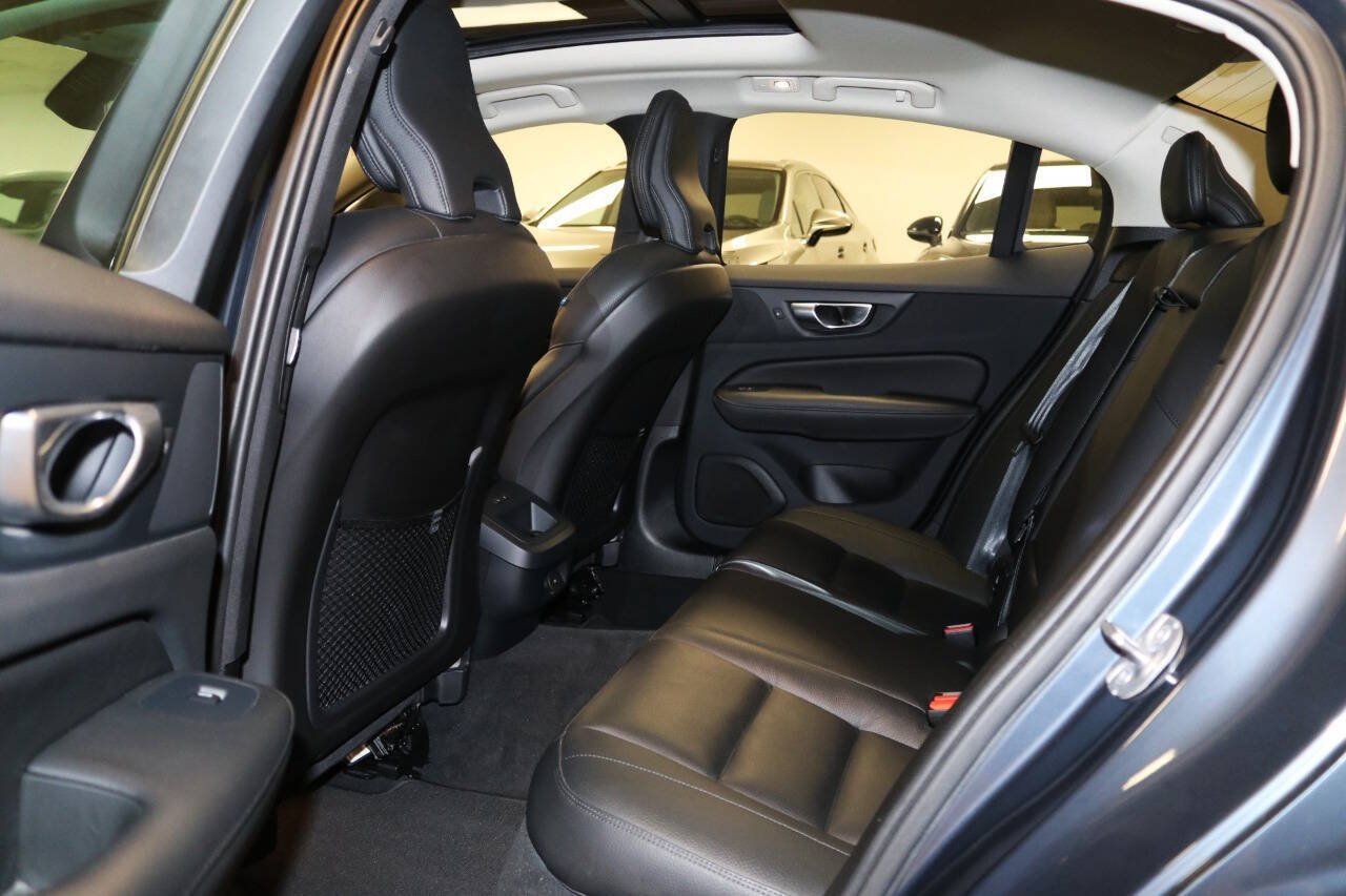Used 2024 Volvo S60 B5 Plus FWD image 13