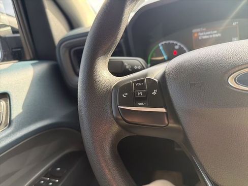 Certified 2022 Ford Maverick XL image 33