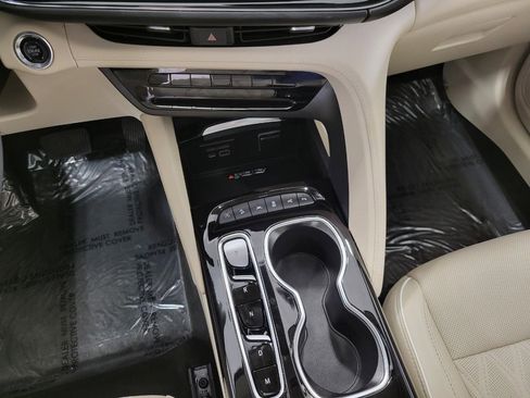 Used 2023 Buick Envision Avenir image 17