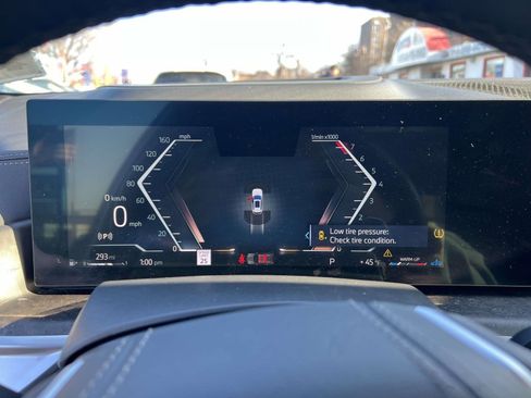 Used 2024 BMW X5 xDrive40i image 28