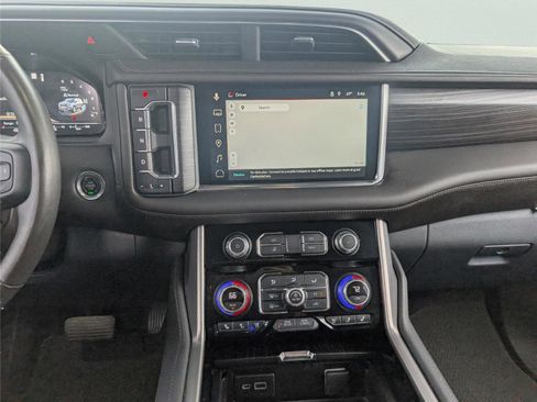 Used 2022 GMC Yukon Denali AWD/4WD image 14