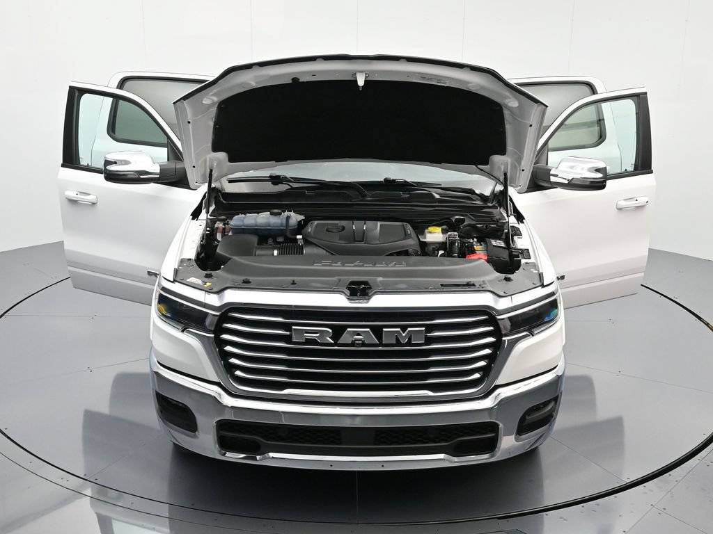 Used 2025 RAM 1500 Laramie AWD/4WD image 40