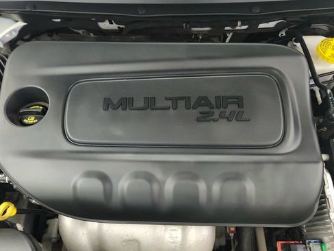 Used 2020 Jeep Cherokee Limited image 36