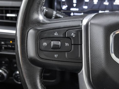 Used 2023 GMC Yukon XL SLT AWD/4WD image 25