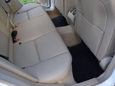 Used 2014 Mercedes-Benz C 300 4MATIC Sedan image 49