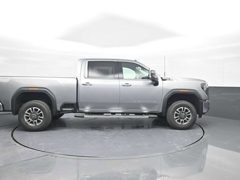 New 2026 GMC Sierra 2500 SLT w/ SLT Premium Package AWD/4WD image 9